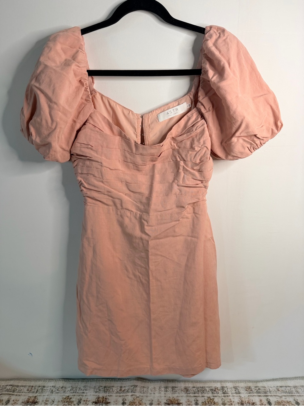 ASTR the Label light pink dress with puff sleeves